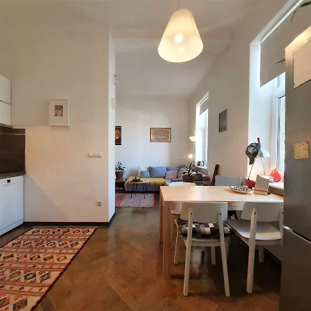 아파트 Cosy Loft